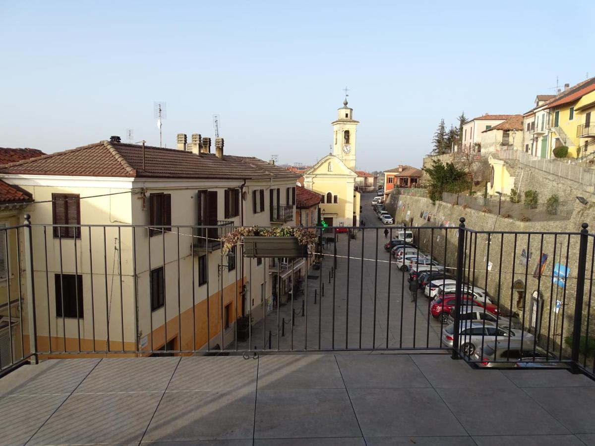 La Piazza - Appartamenti Vacanza Murazzano  Exterior photo