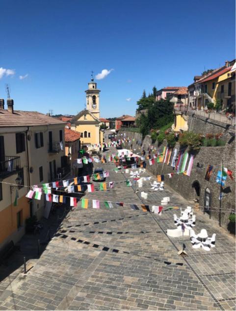 La Piazza - Appartamenti Vacanza Murazzano  Exterior photo